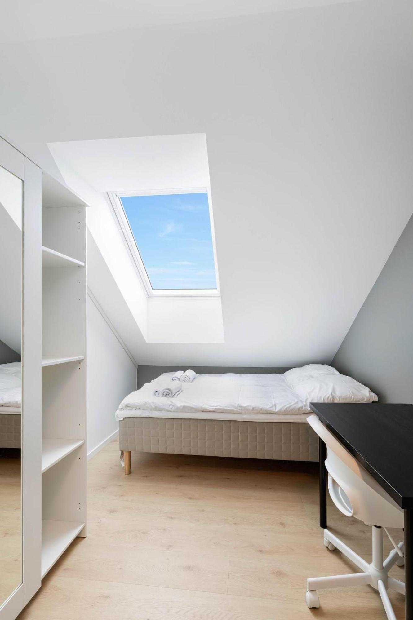 Leilighet Dinbnb L 5 Bedrooms I Jacuzzi & El-parking L 24l7 Check In *