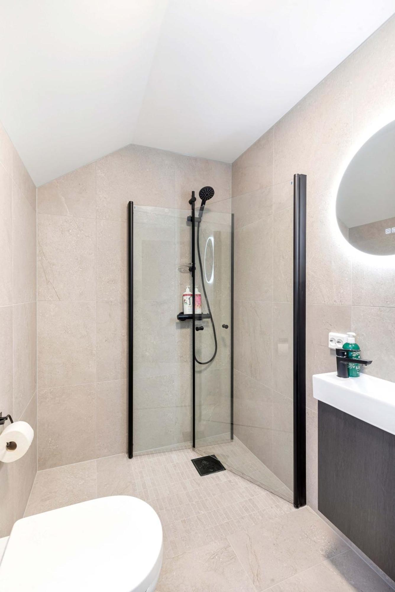 Dinbnb L 5 Bedrooms I Jacuzzi & El-parking L 24l7 Check In *