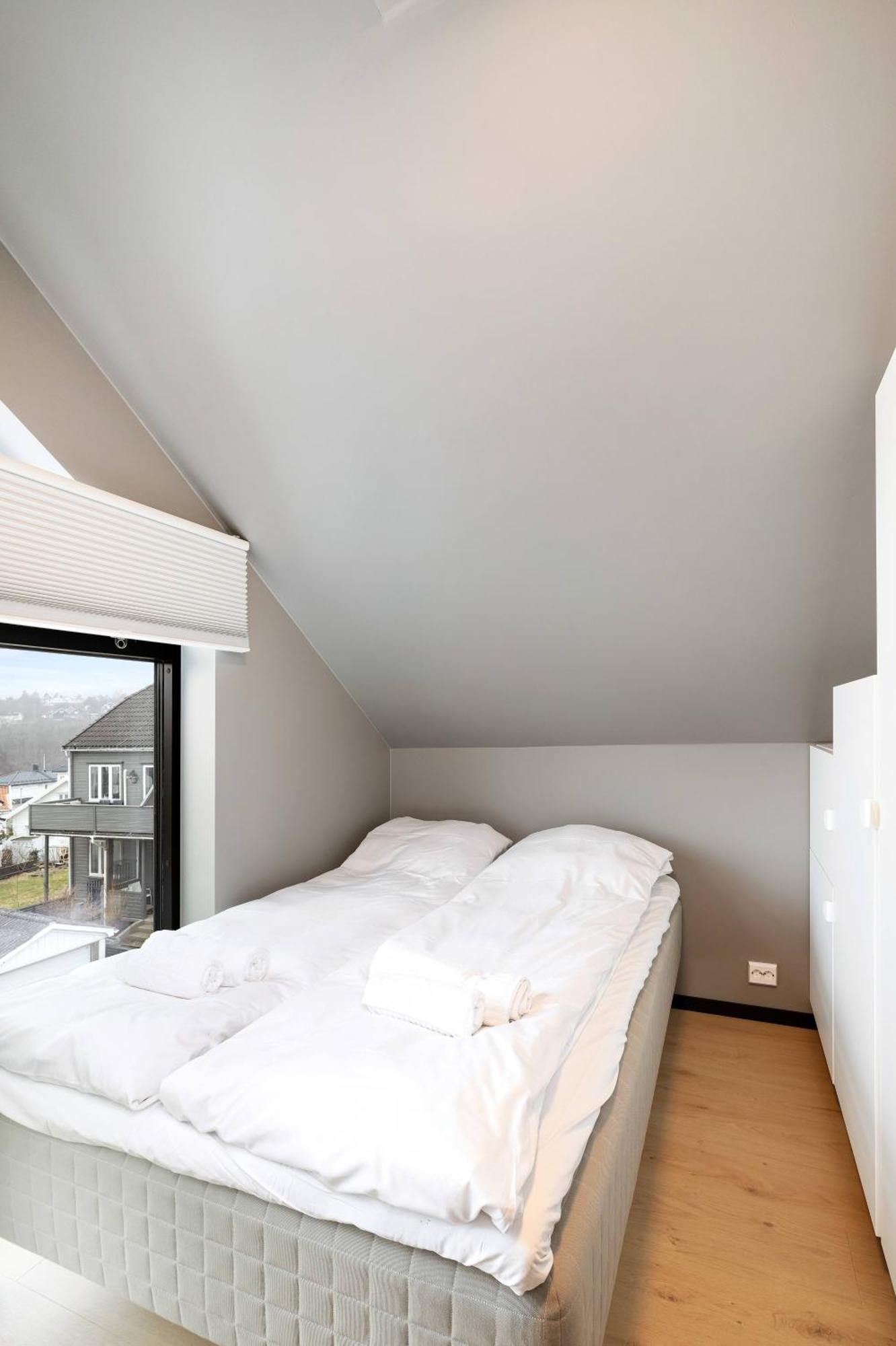 Dinbnb L 5 Bedrooms I Jacuzzi & El-parking L 24l7 Check In Leilighet Kristiansand