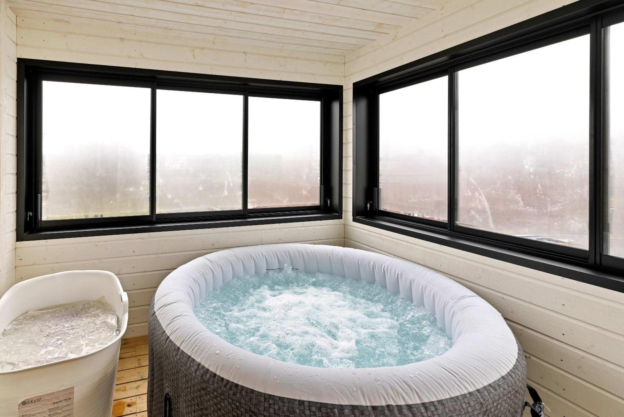 Apartment Dinbnb L 5 Bedrooms I Jacuzzi & El-parking L 24l7 Check In *